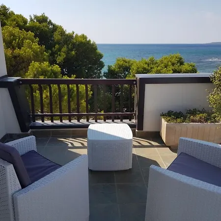 Daire Con Terrazzo Sul Mare E Discesa In A *