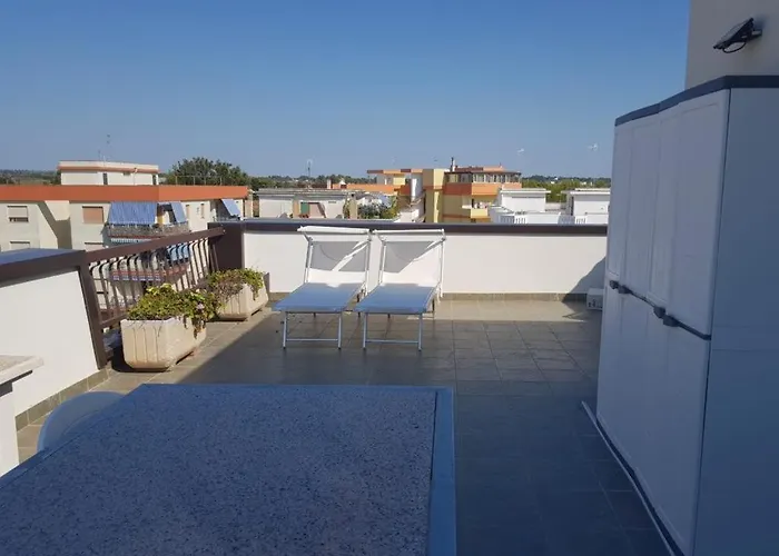 Con Terrazzo Sul Mare E Discesa In A * Gallipolli