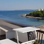 Con Terrazzo Sul Mare E Discesa In A *