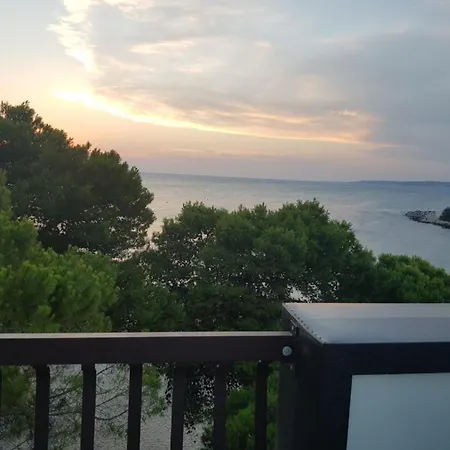 Con Terrazzo Sul Mare E Discesa In A Апартаменты