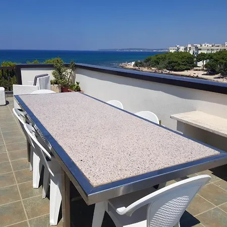 Con Terrazzo Sul Mare E Discesa In A 公寓