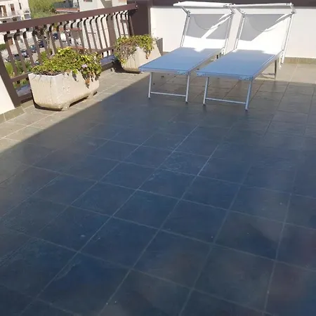 Διαμέρισμα Con Terrazzo Sul Mare E Discesa In A *