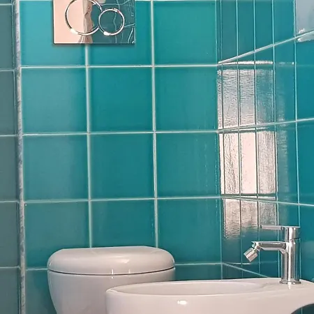 Con Terrazzo Sul Mare E Discesa In A Διαμέρισμα *