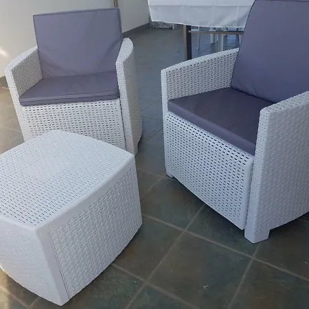 Con Terrazzo Sul Mare E Discesa In A Галлиполи