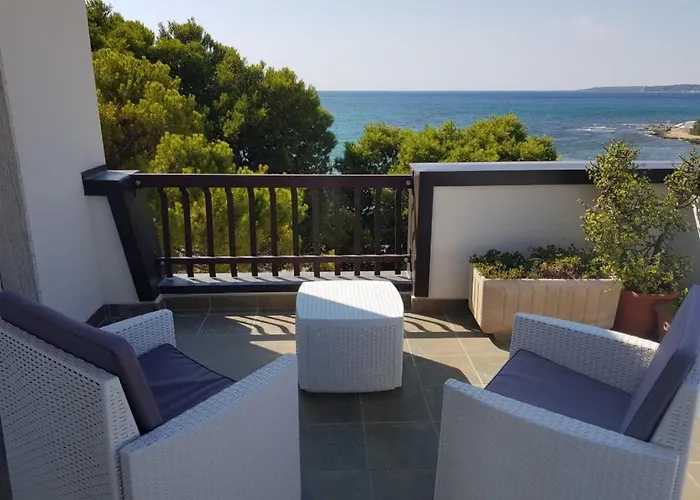 Appartement Con Terrazzo Sul Mare E Discesa In A *