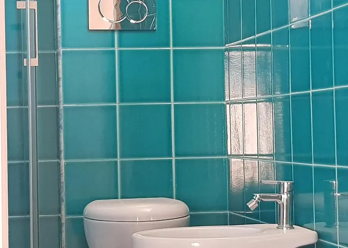 Con Terrazzo Sul Mare E Discesa In A דירה *