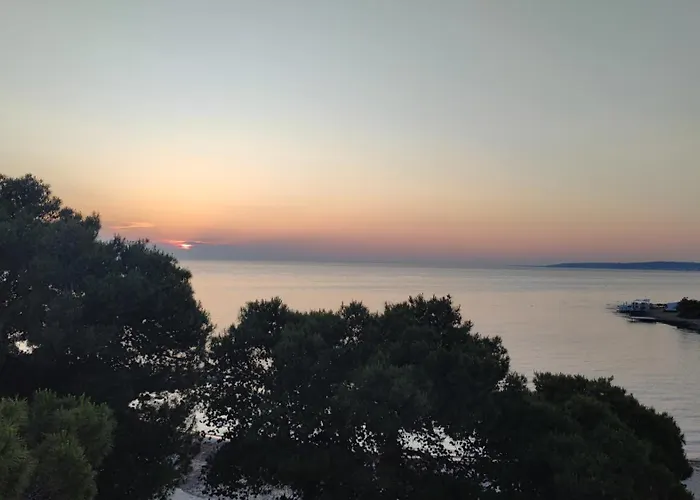 Con Terrazzo Sul Mare E Discesa In A Appartement *