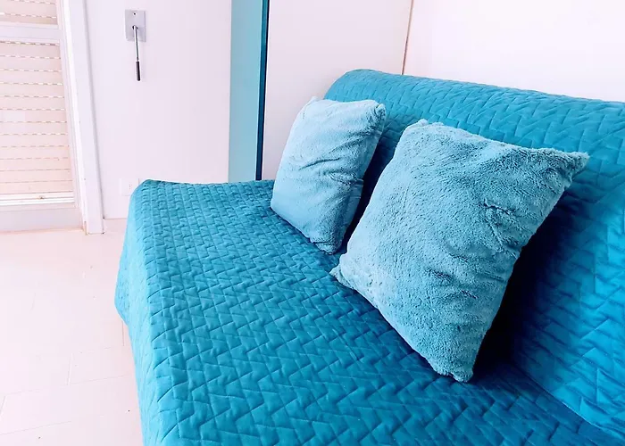 Con Terrazzo Sul Mare E Discesa In A Appartement *